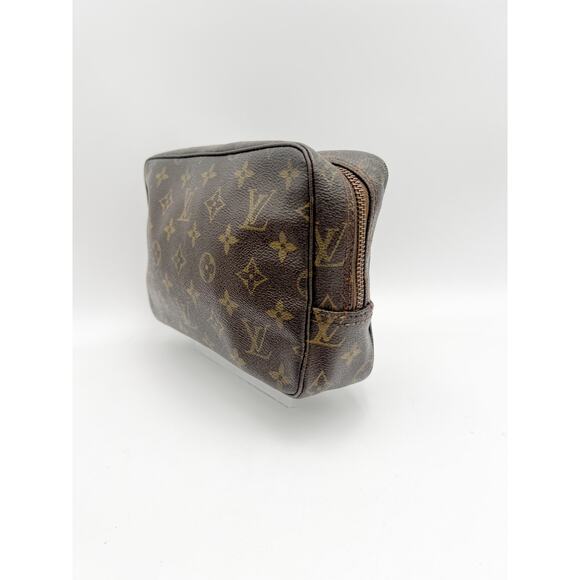 Vintage Louis Vuitton Trousse Toilette 23 Monogram Cosmetic Bag [OLD] - Picture 2 of 16